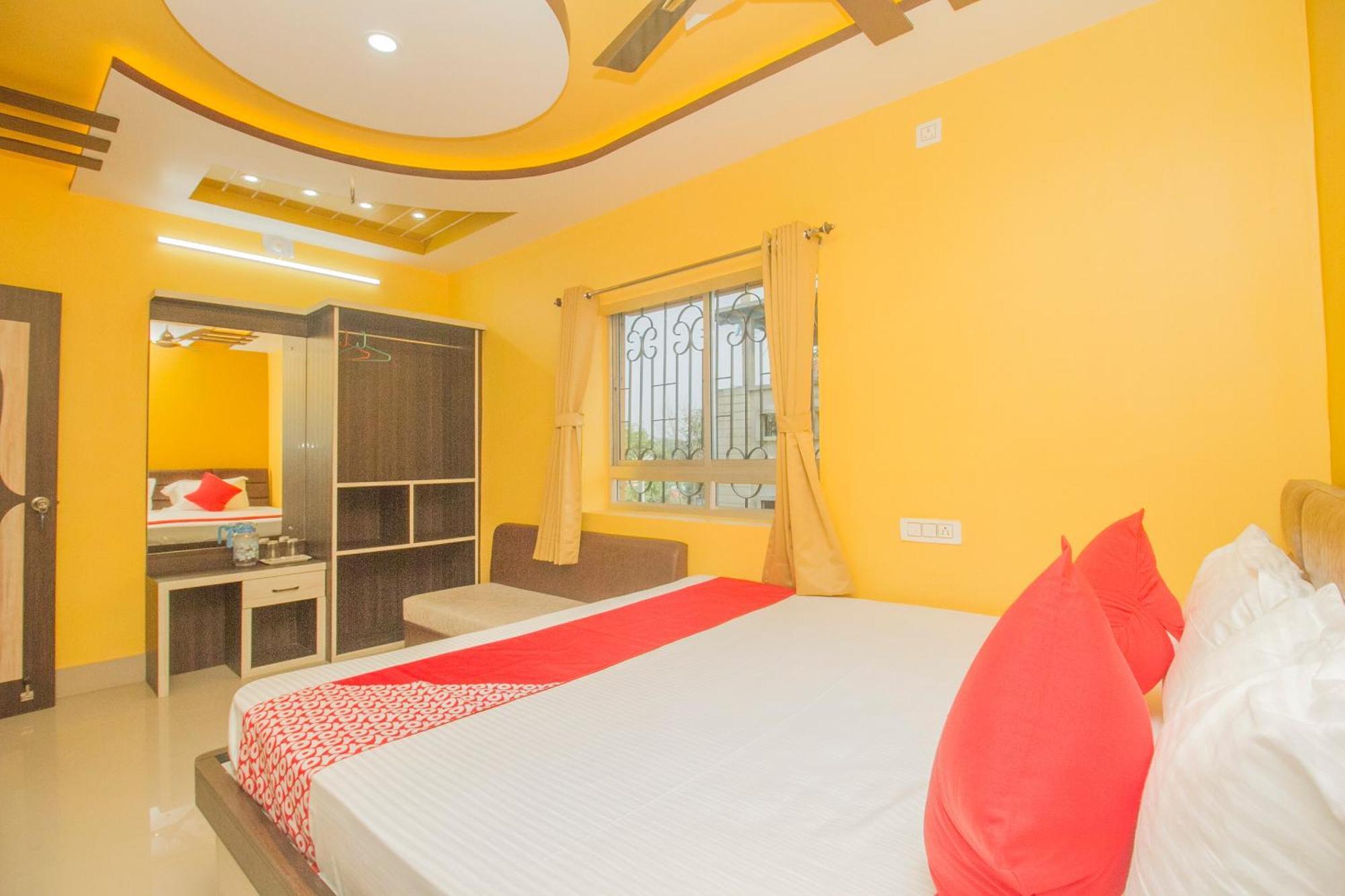 Super Hotel O Kalpana Residency Inn Сіліґурі Екстер'єр фото