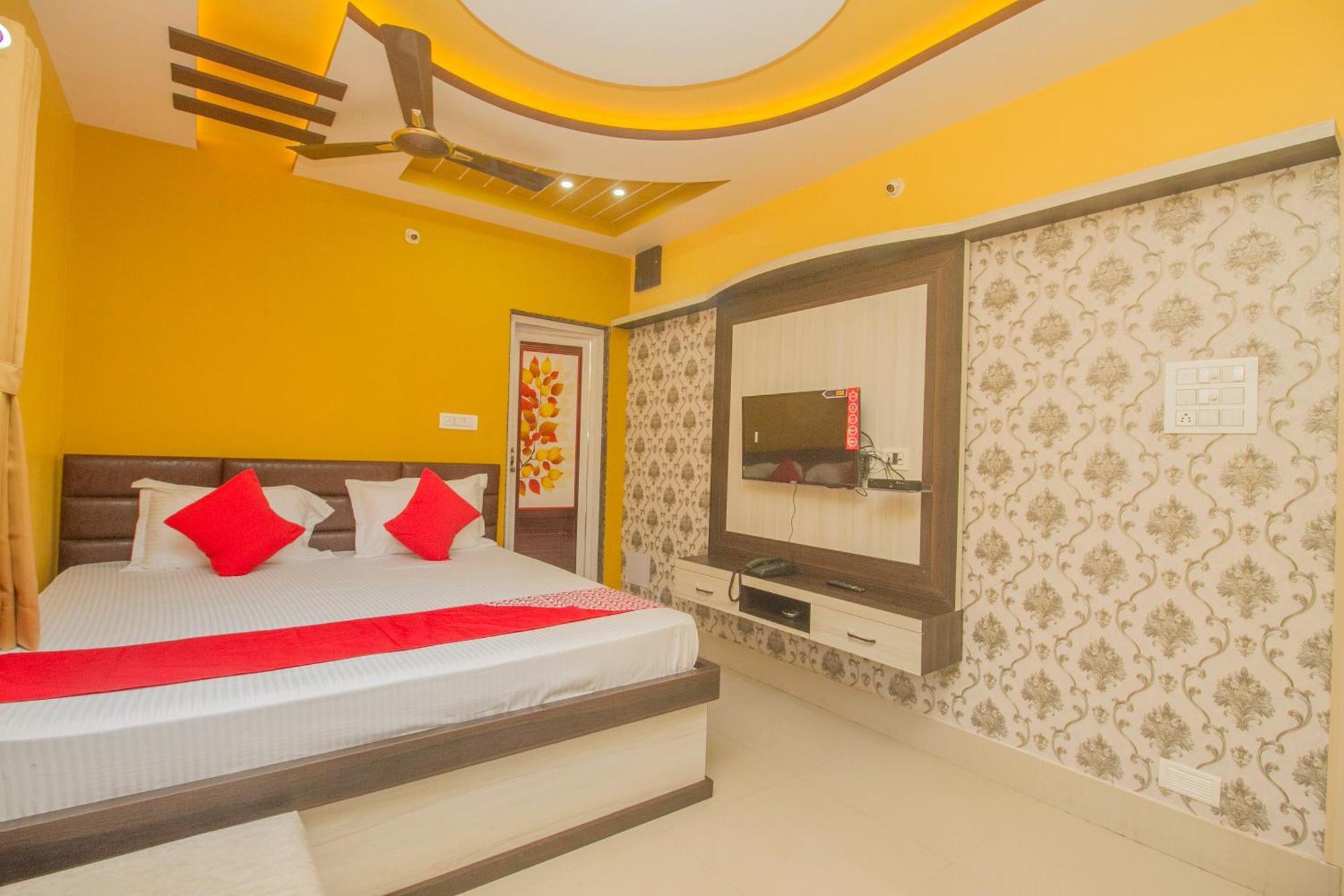 Super Hotel O Kalpana Residency Inn Сіліґурі Екстер'єр фото